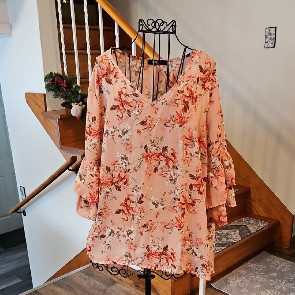 👚 Cure. Floral V-Neck Blouse